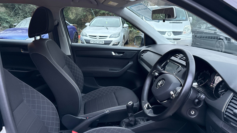 Skoda Fabia 1.0 MPI Colour Edition 5dr Petrol Hatchback